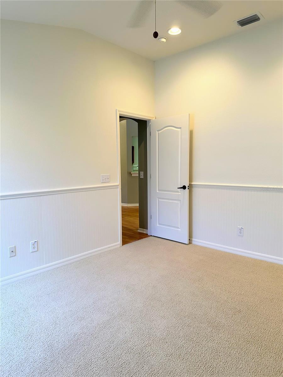 IVY LAKE ESTATES - Residential Lease