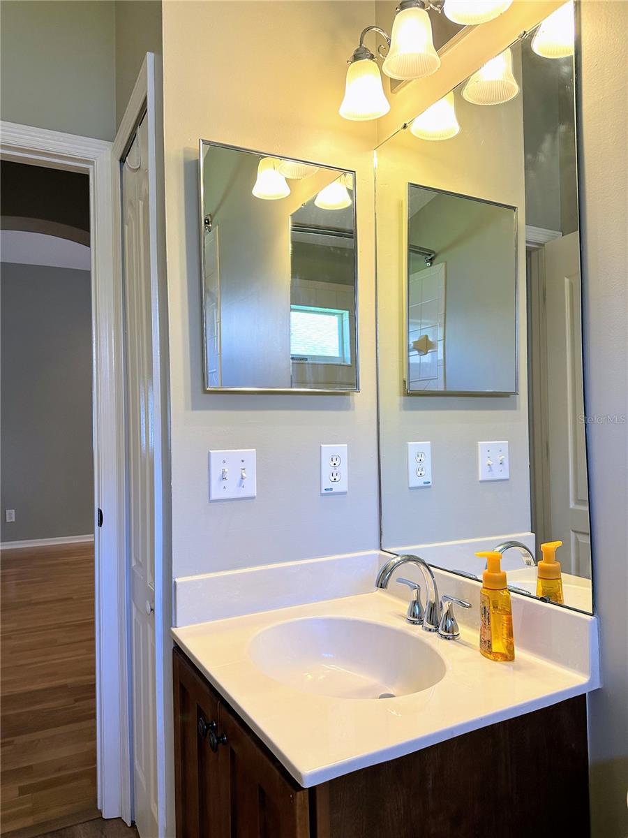 IVY LAKE ESTATES - Residential Lease