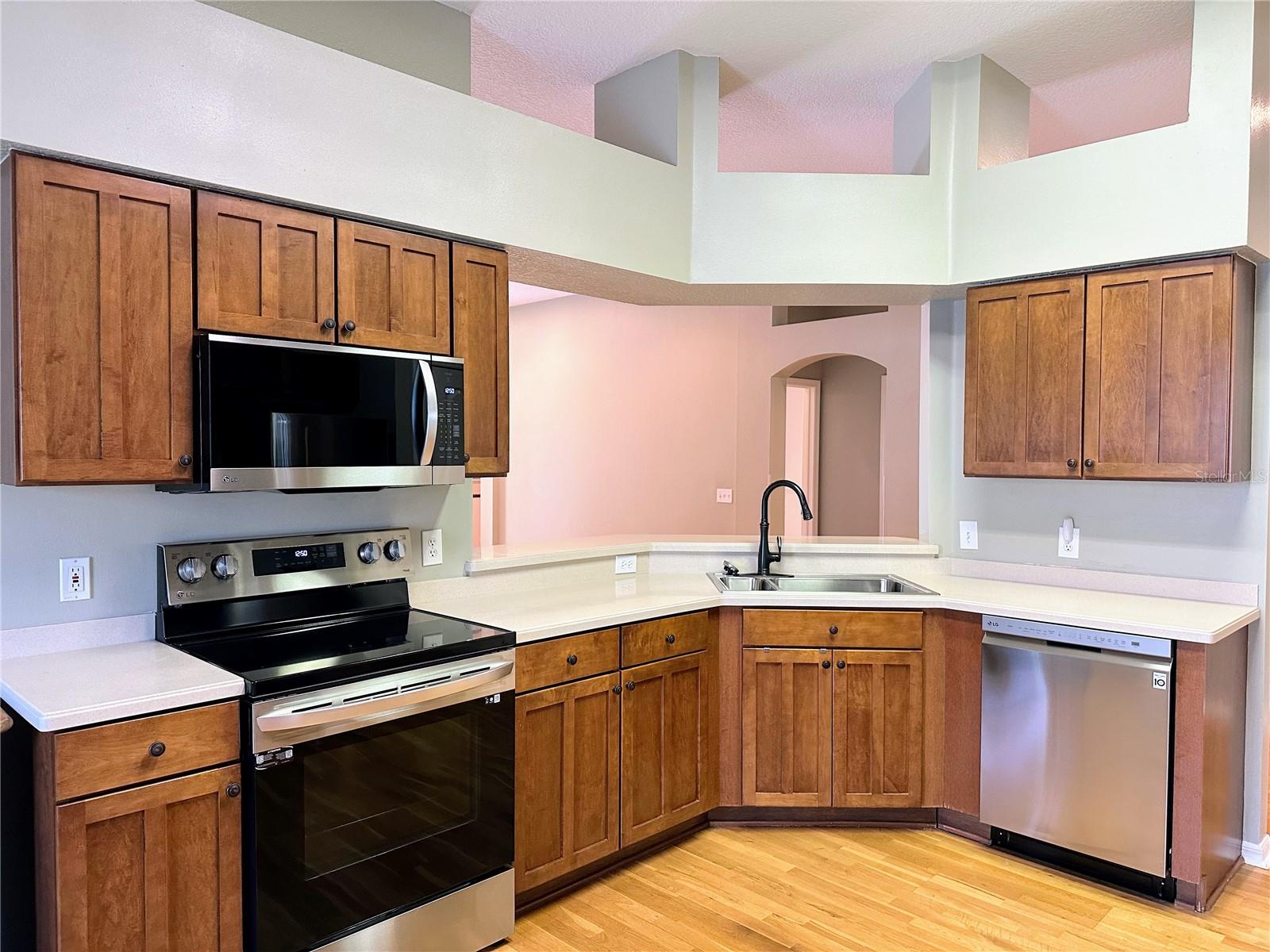 IVY LAKE ESTATES - Residential Lease