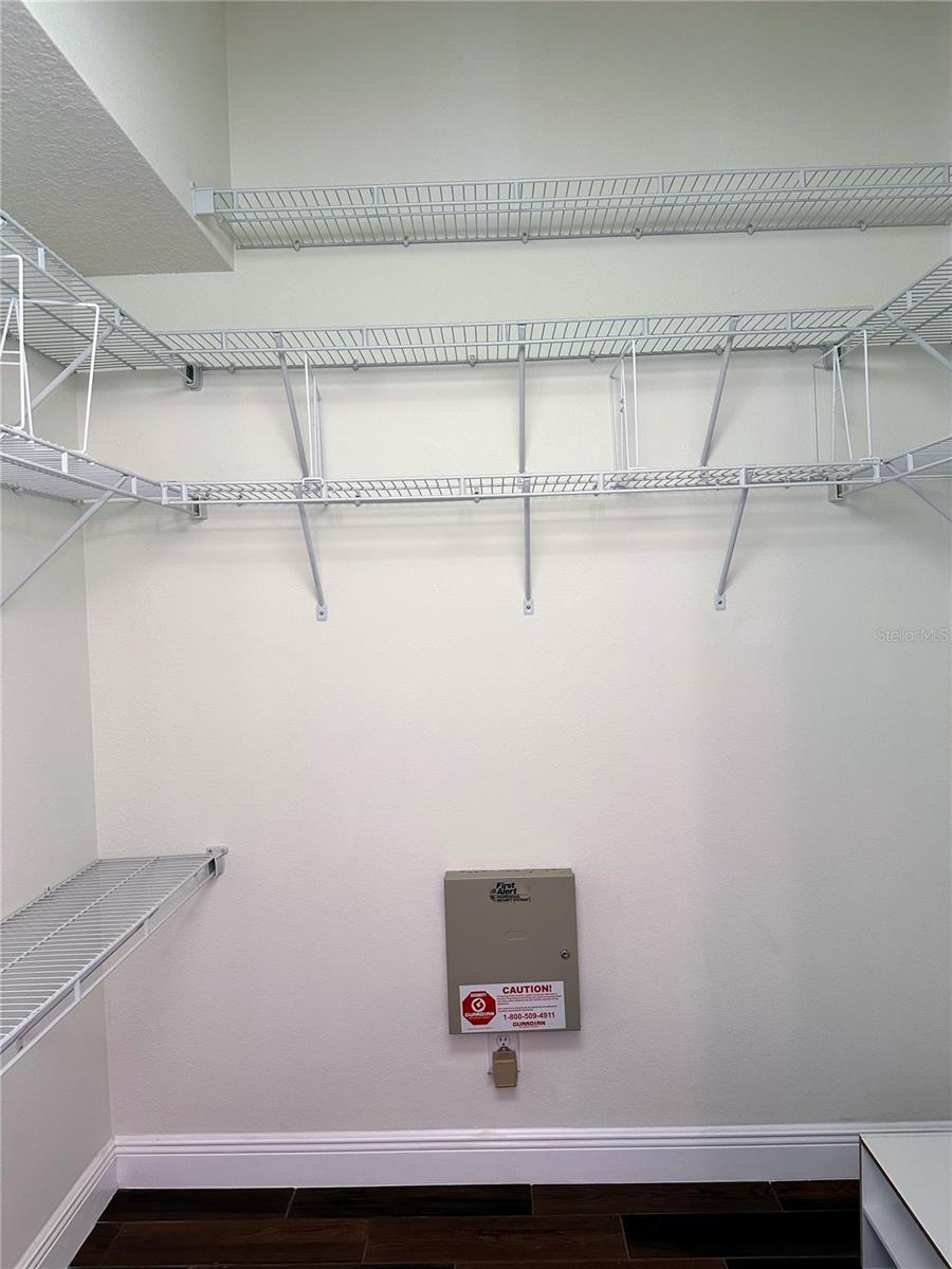 IVY LAKE ESTATES - Residential Lease