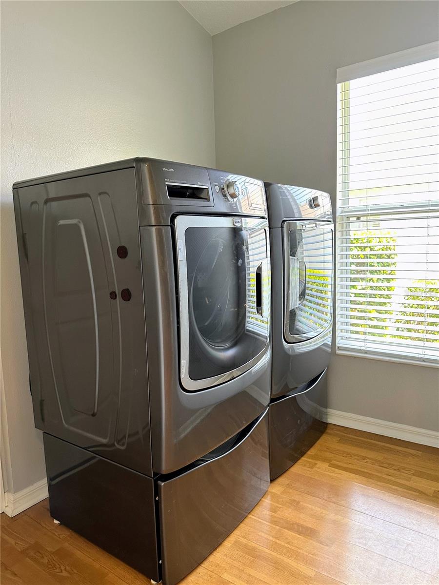 IVY LAKE ESTATES - Residential Lease