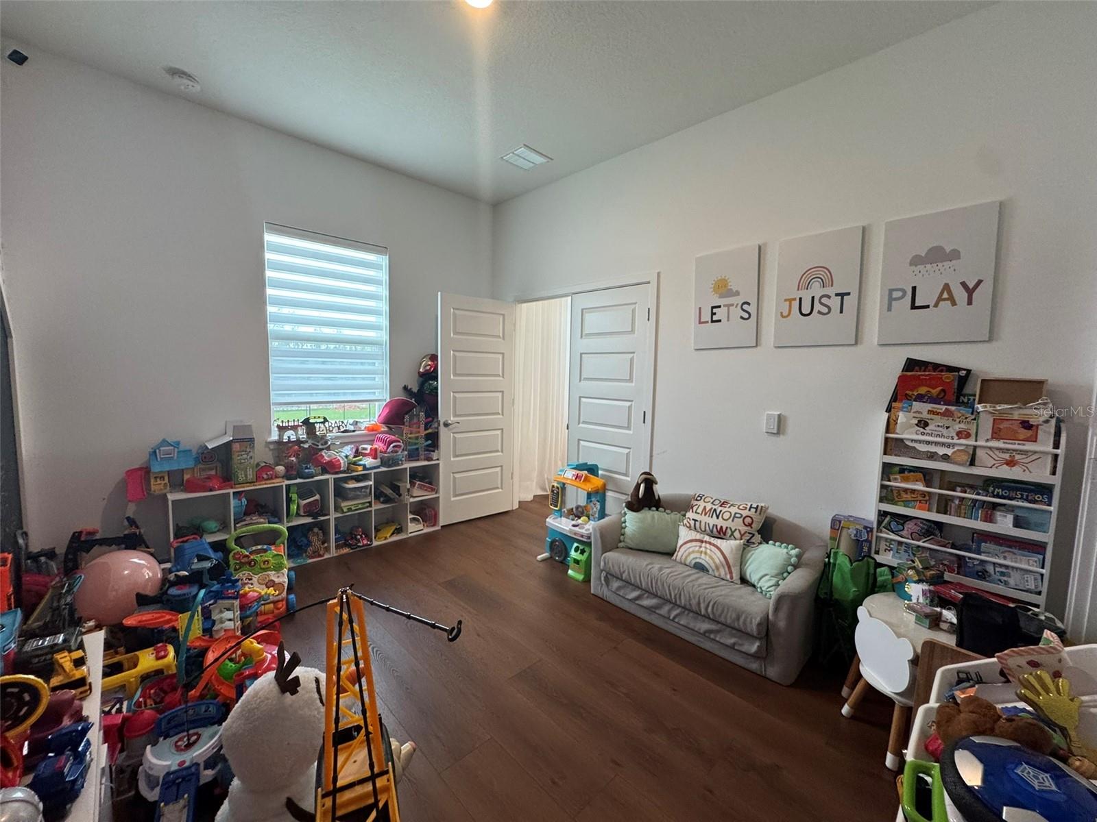 WINDING BAY PH 3 - Residential