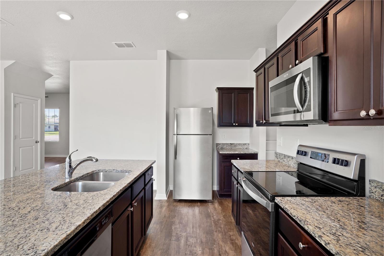 COASTAL WOODS UN B1 - Residential