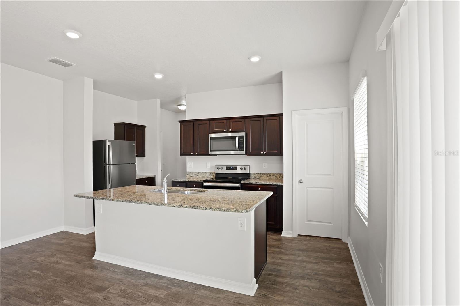 COASTAL WOODS UN B1 - Residential