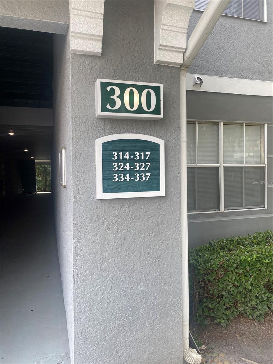 18001 RICHMOND PLACE DRIVE 325 - Photo 2
