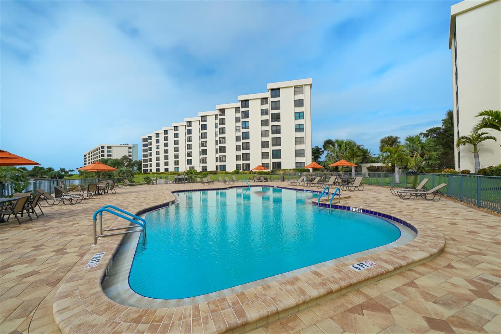 GULF & BAY CLUB PH 3 - Residential