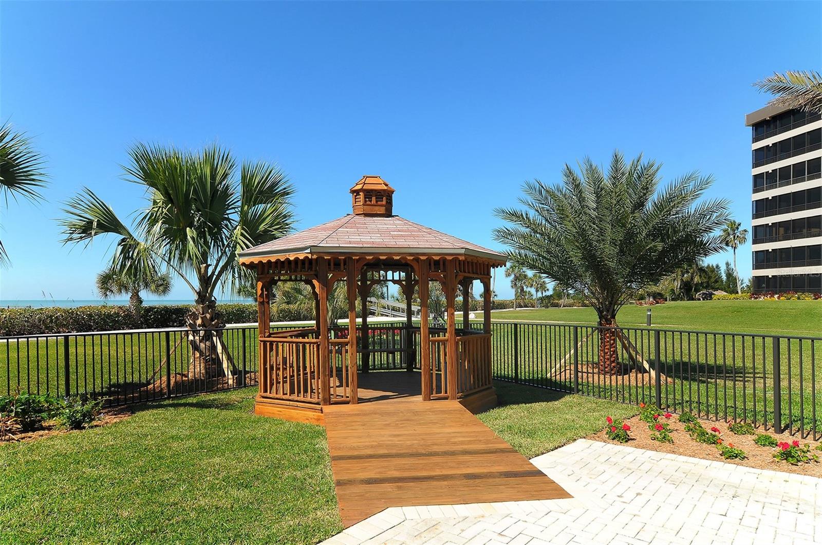 GULF & BAY CLUB PH 3 - Residential