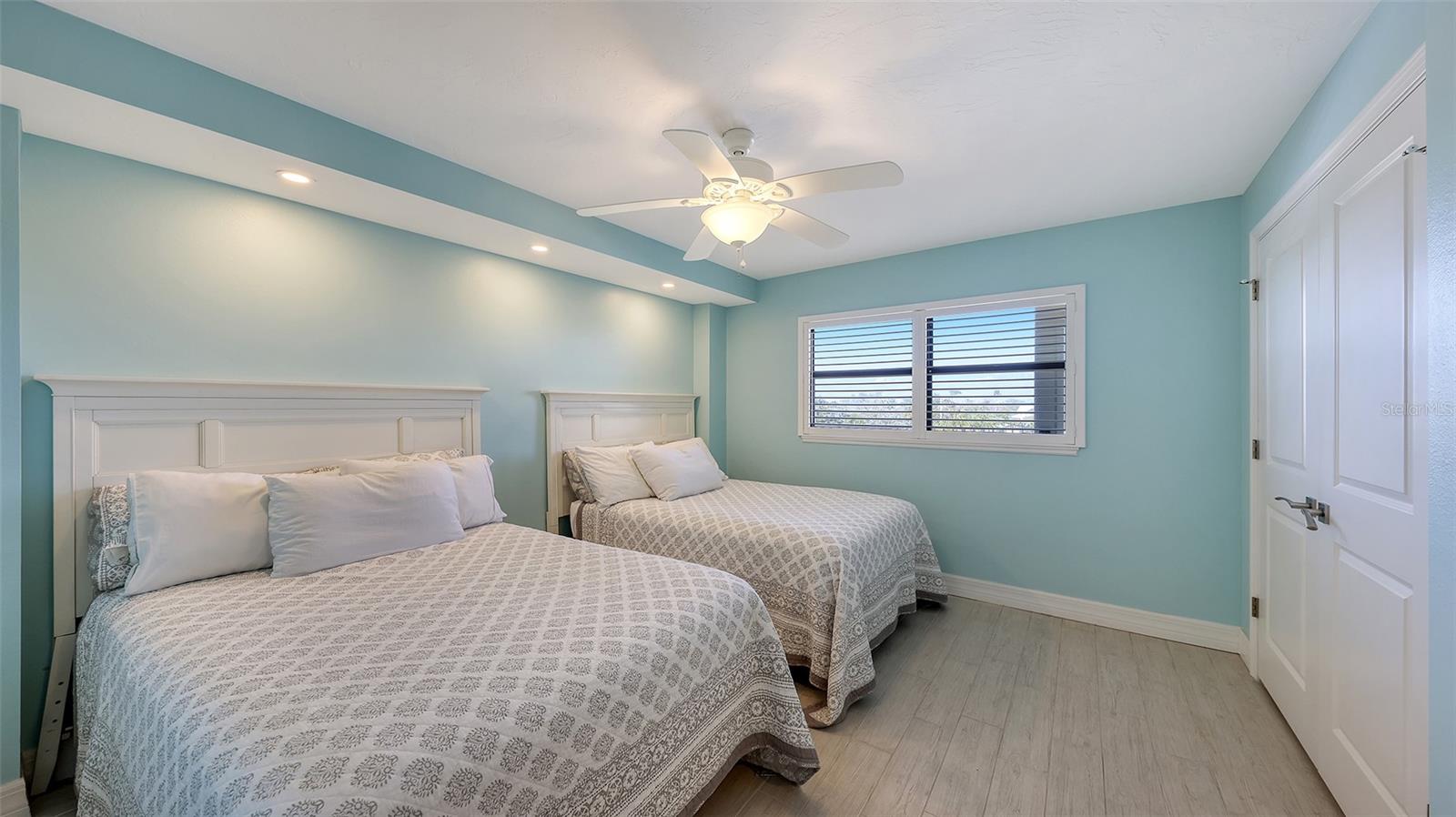 GULF & BAY CLUB PH 3 - Residential