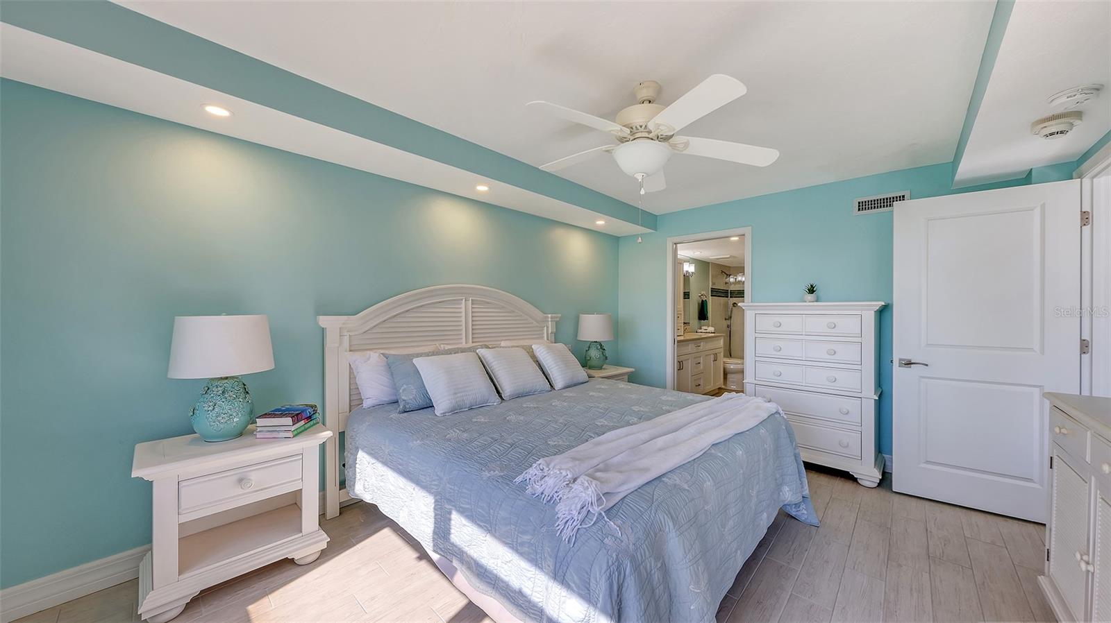 GULF & BAY CLUB PH 3 - Residential