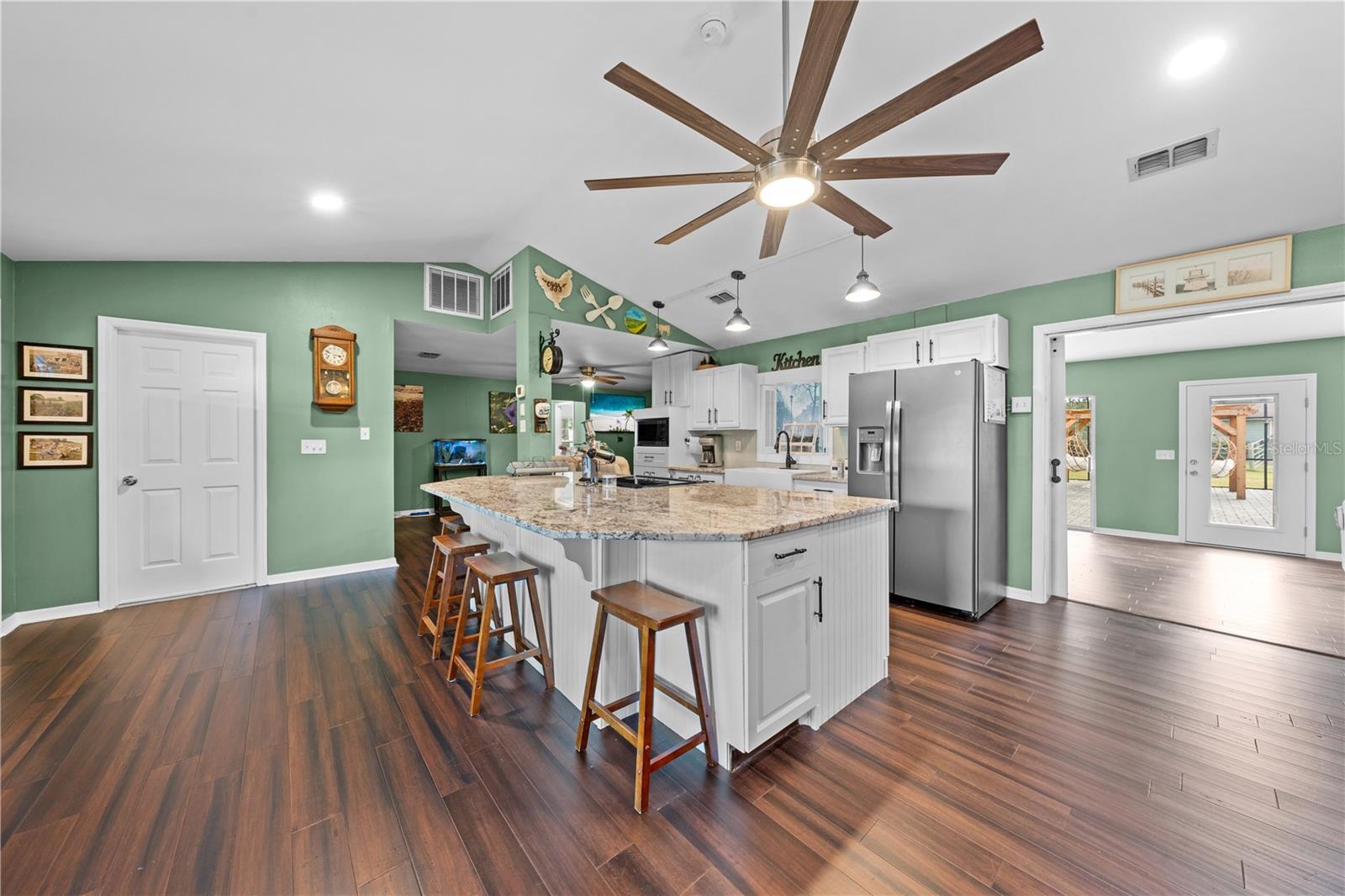 BAY LAKE RANCH UNIT 3 - Residential