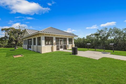 A home in SEMINOLE