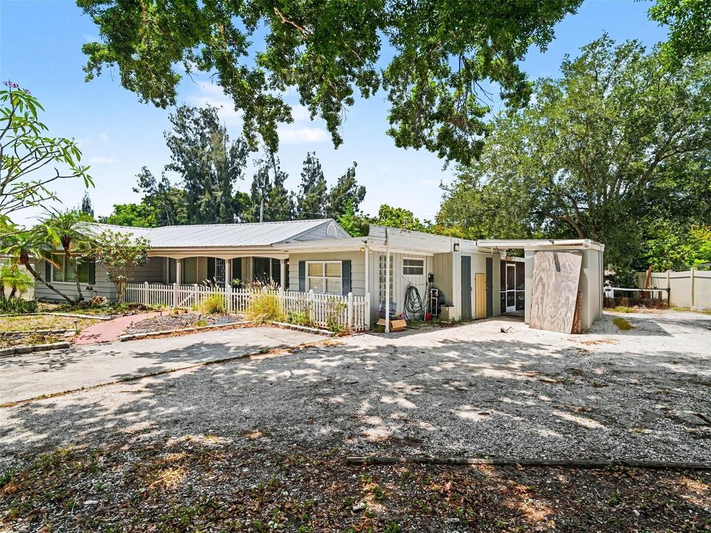 Photo of 4304 Midland Road, Sarasota, FL 34231 (MLS # TB8502989)