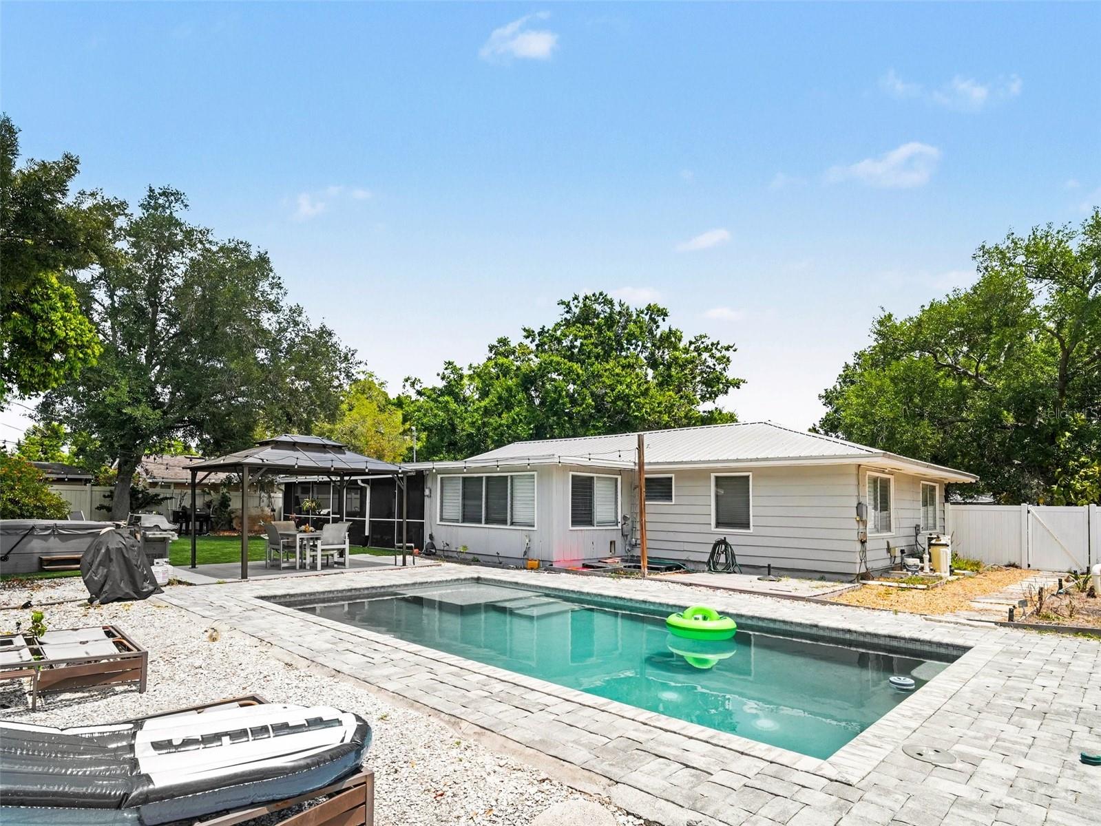 FLORAL PARK HOMESTEADS - Residential