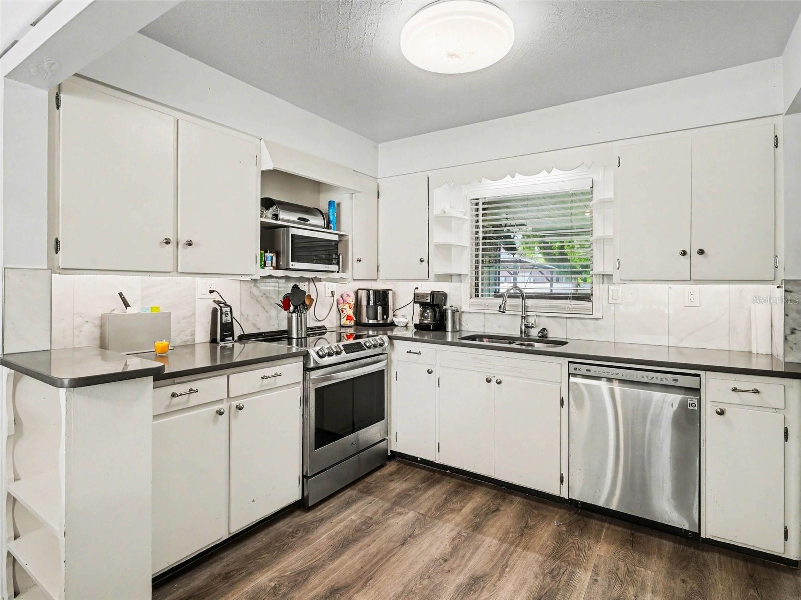 FLORAL PARK HOMESTEADS - Residential