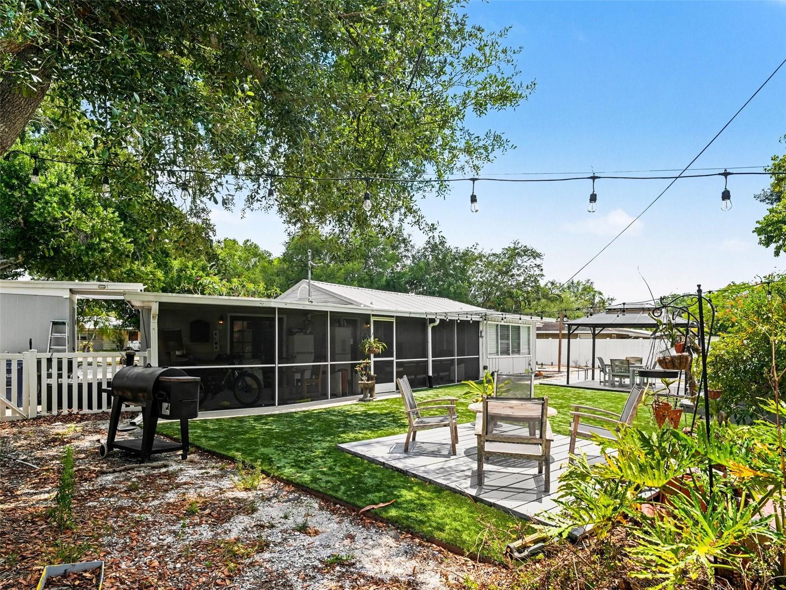 FLORAL PARK HOMESTEADS - Residential