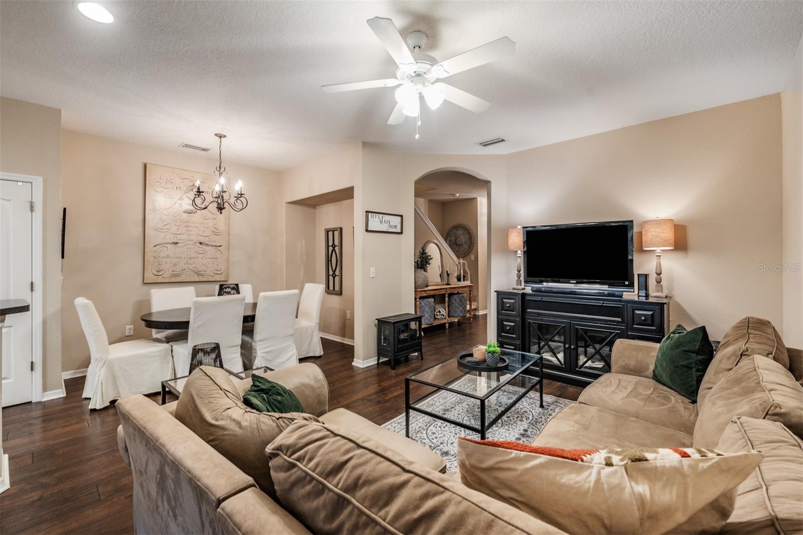 ALEXANDRIA PLACE - Residential