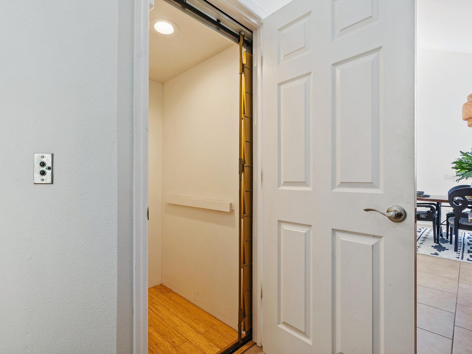 MANGROVES SUB THE - Residential