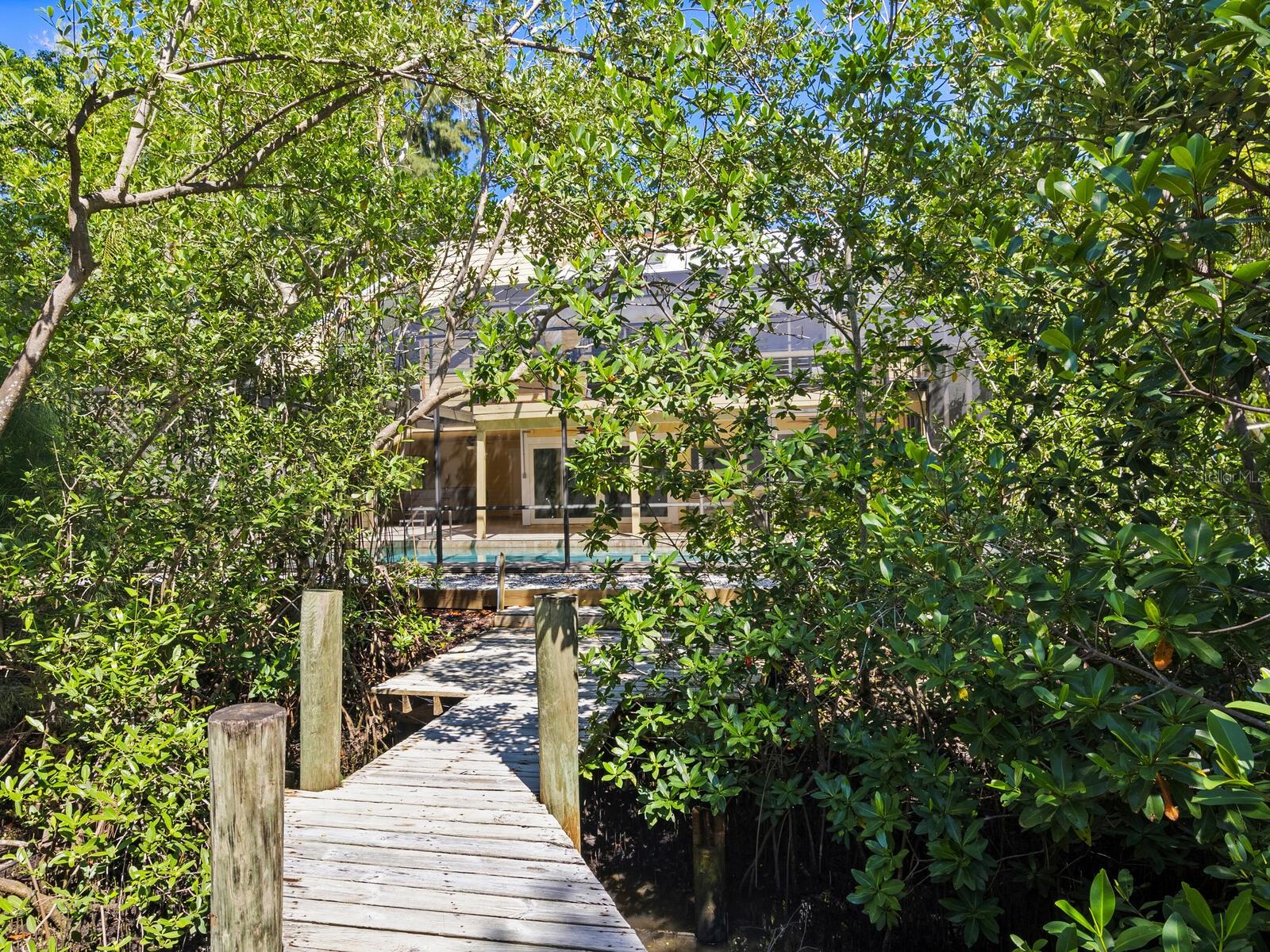 MANGROVES SUB THE - Residential