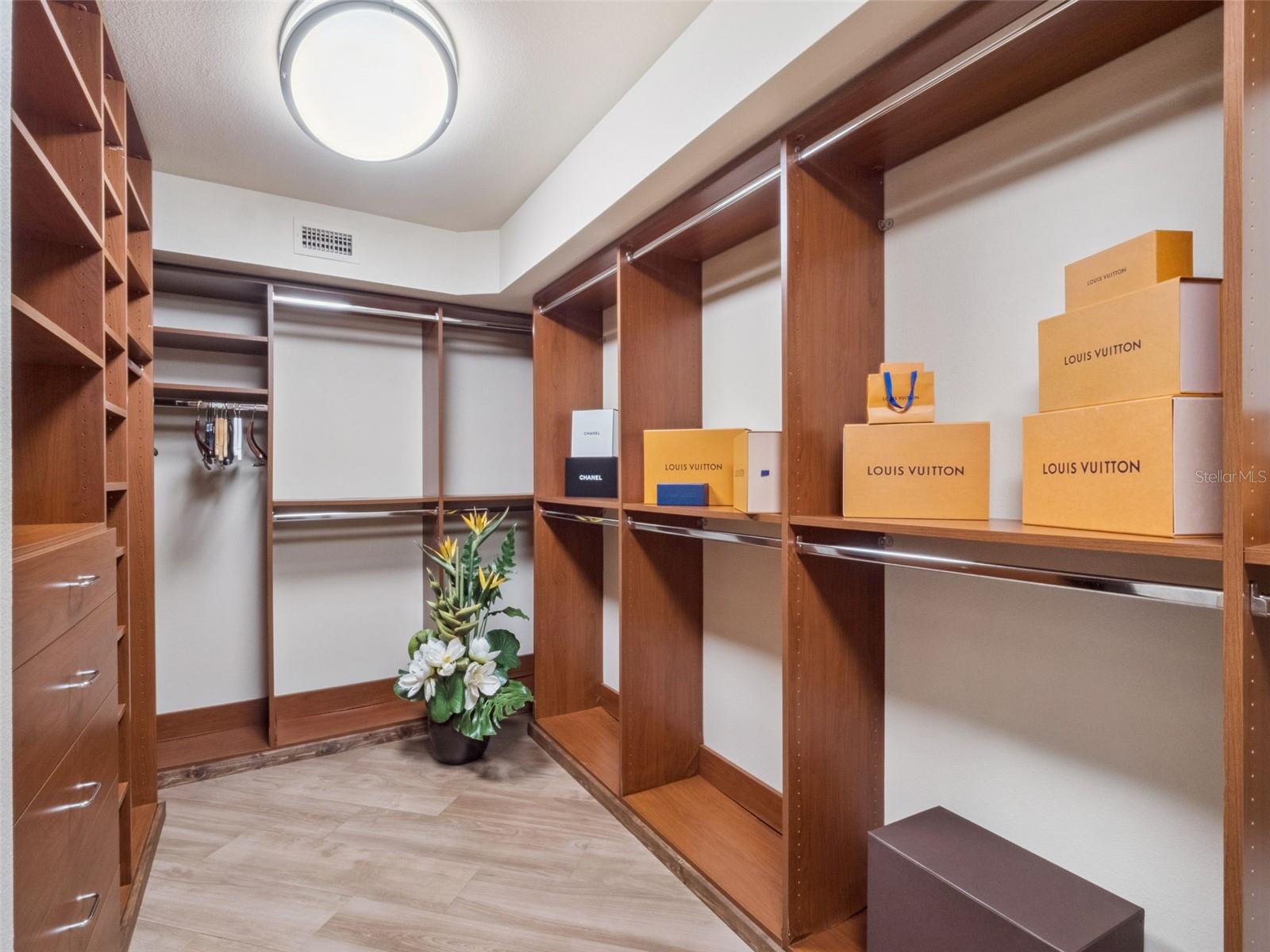 DONLON COVE - Residential
