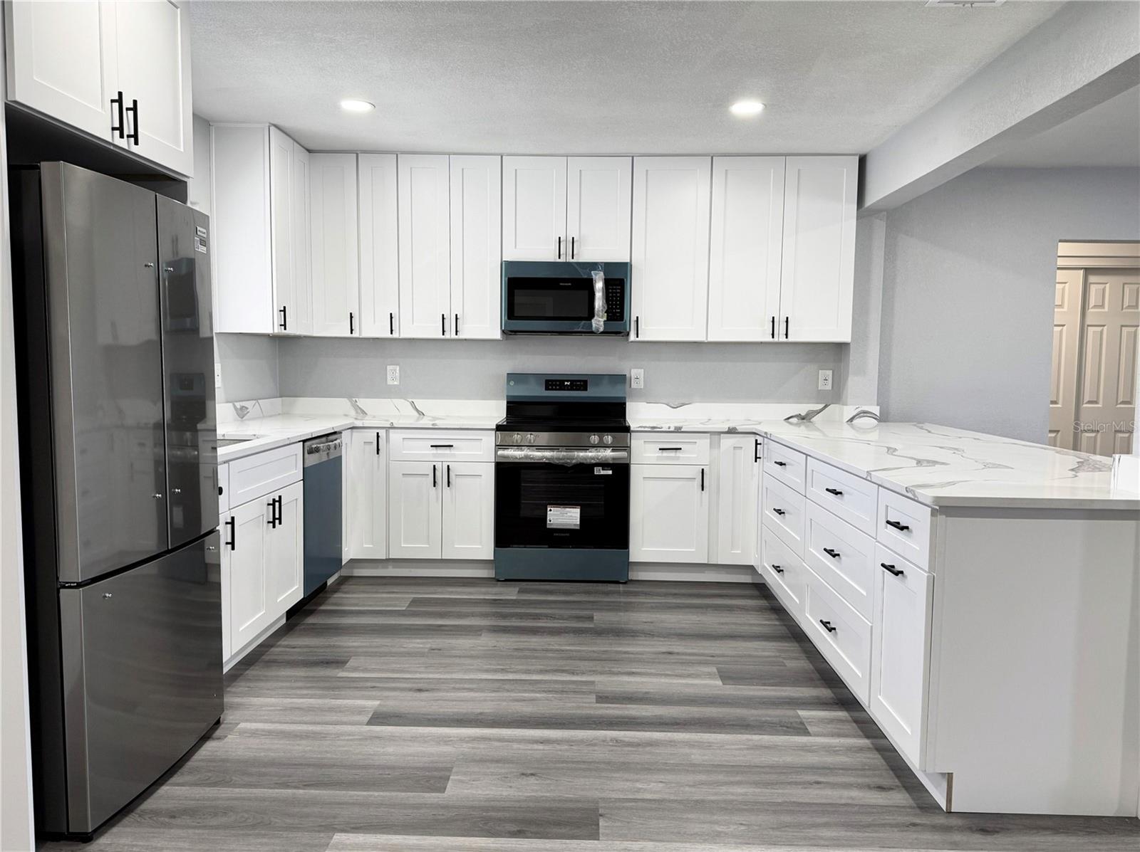 DOWNING SUB - Residential Lease