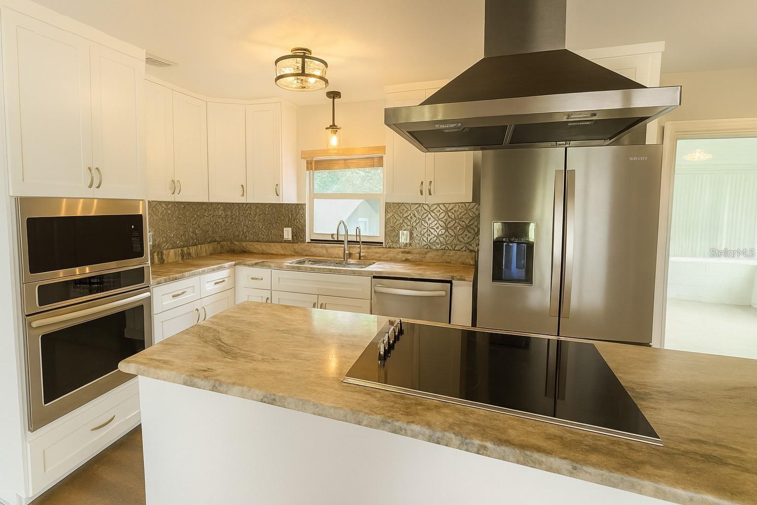 RAINBOW RIDGE - Residential