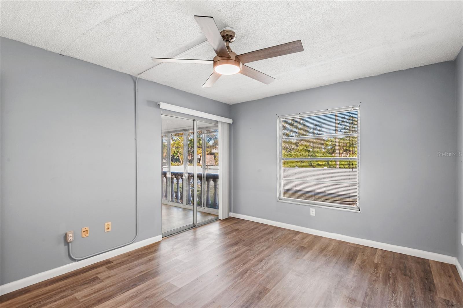 GREEN DOLPHIN PARK CONDO - Residential