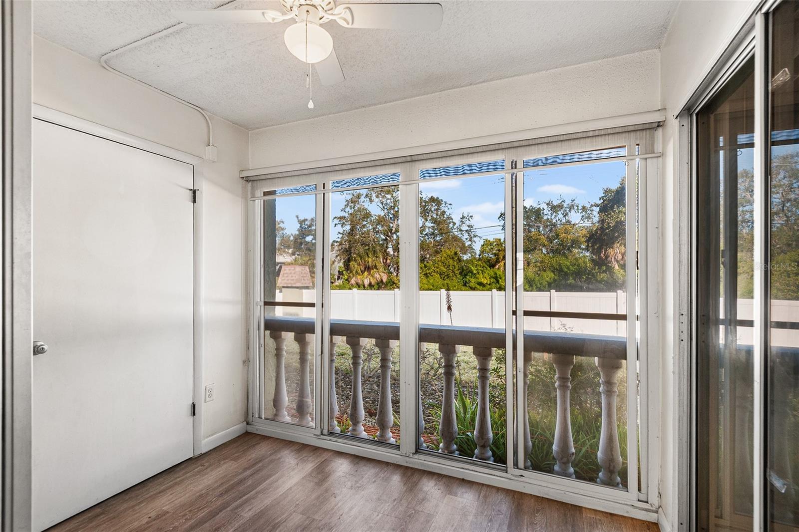 GREEN DOLPHIN PARK CONDO - Residential