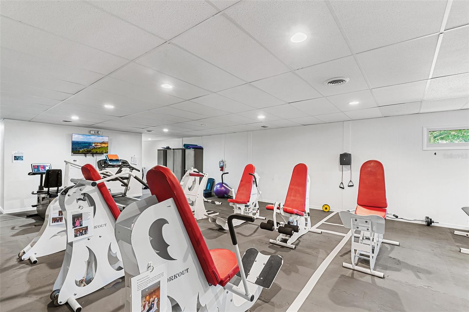 GREEN DOLPHIN PARK CONDO - Residential