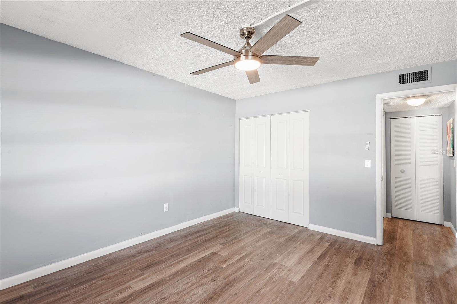 GREEN DOLPHIN PARK CONDO - Residential