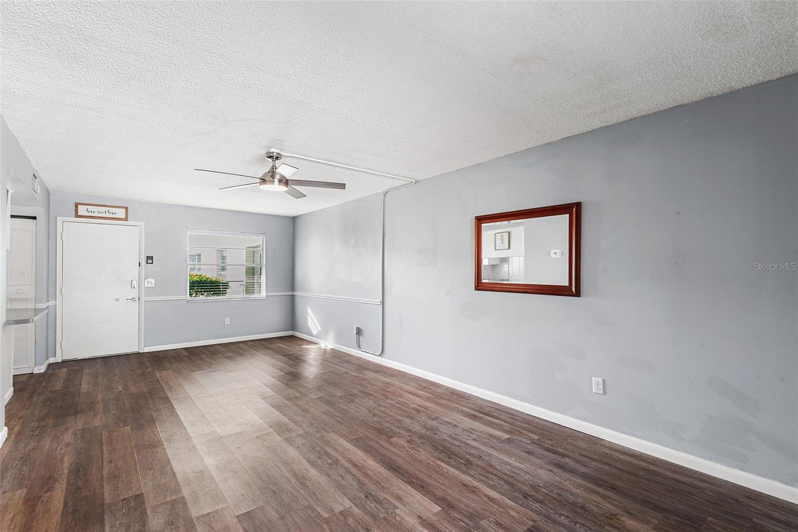 GREEN DOLPHIN PARK CONDO - Residential