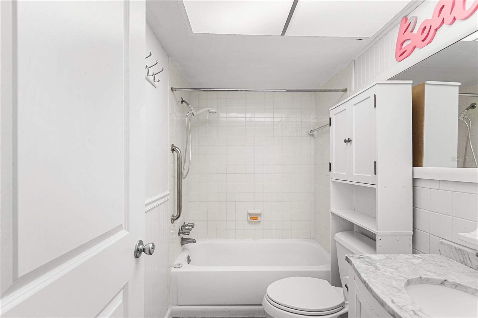 GREEN DOLPHIN PARK CONDO - Residential