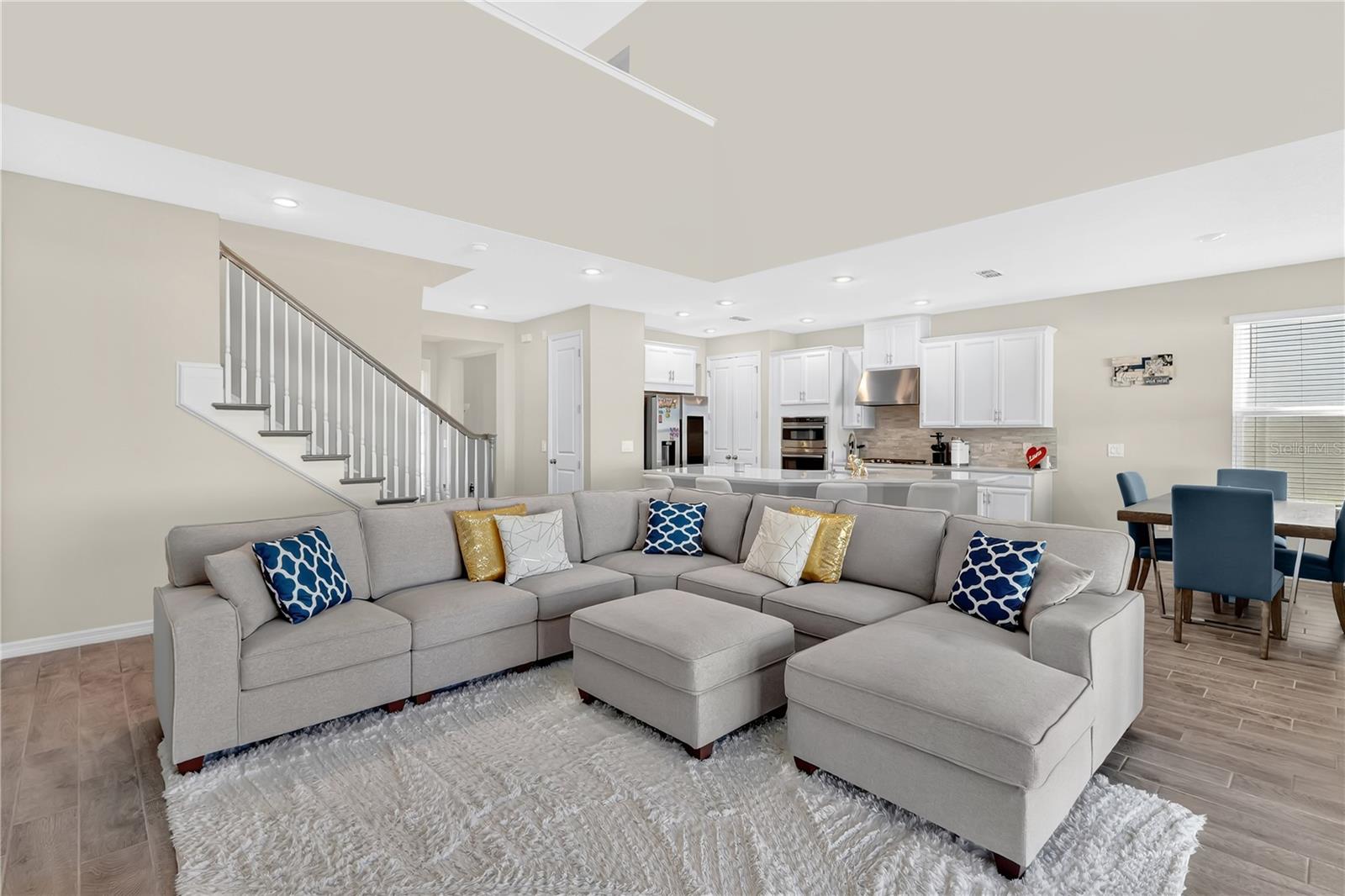 1252 PANDO LOOP