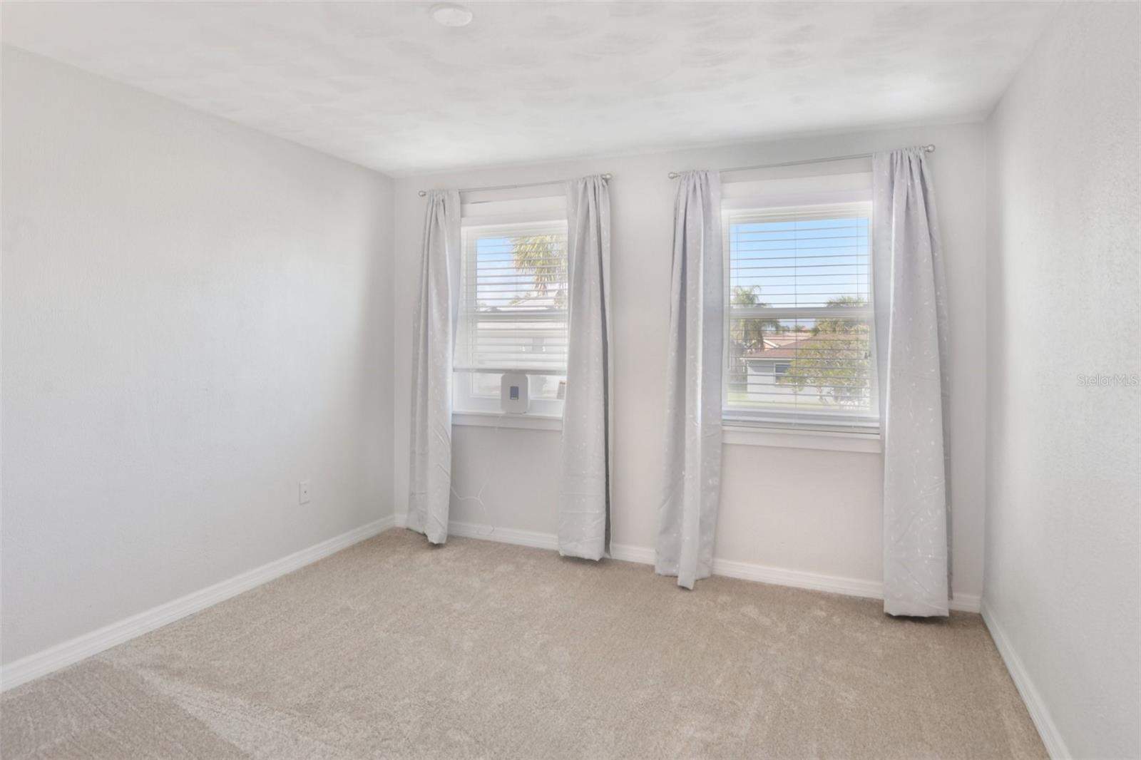 FLOR A MAR - Residential