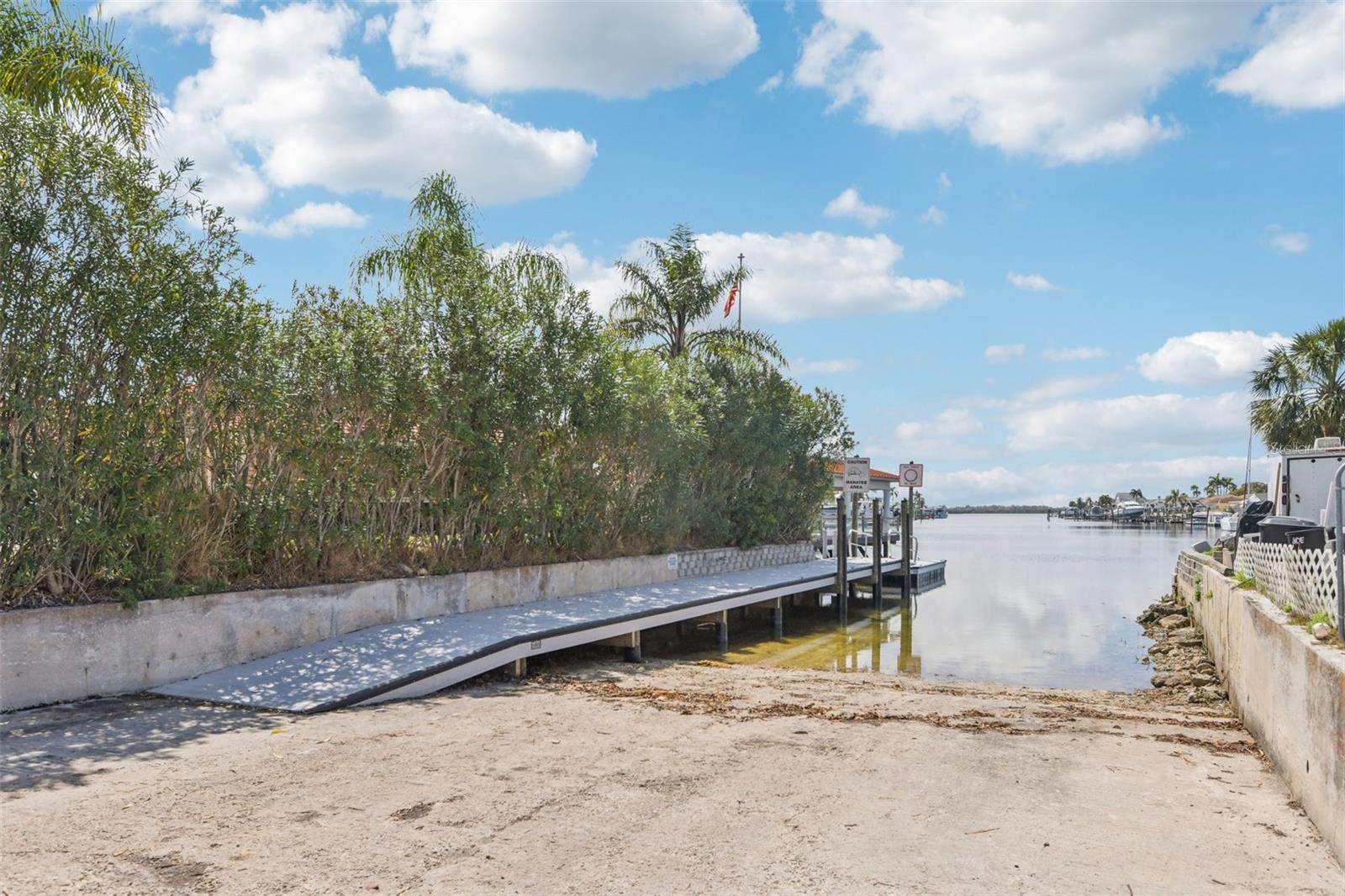 FLOR A MAR - Residential