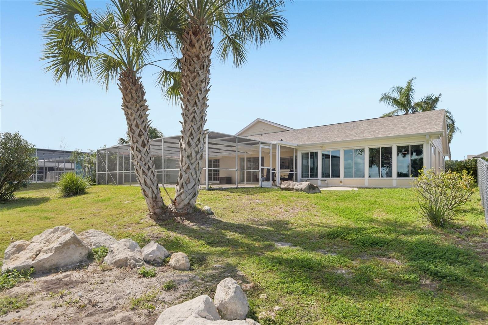 FLOR A MAR - Residential