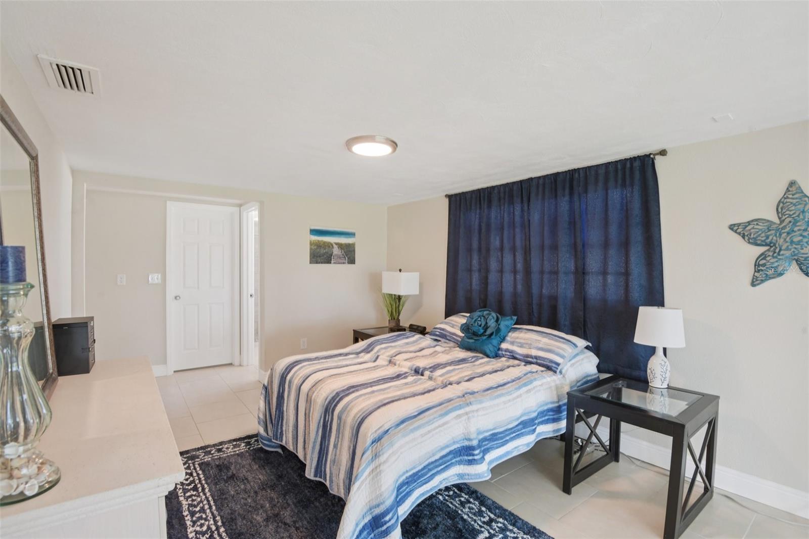 FLOR A MAR - Residential