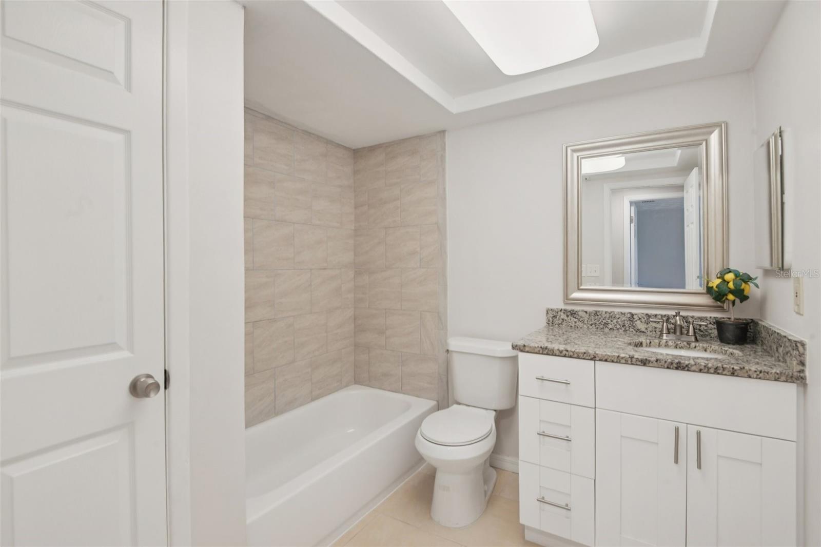 FLOR A MAR - Residential