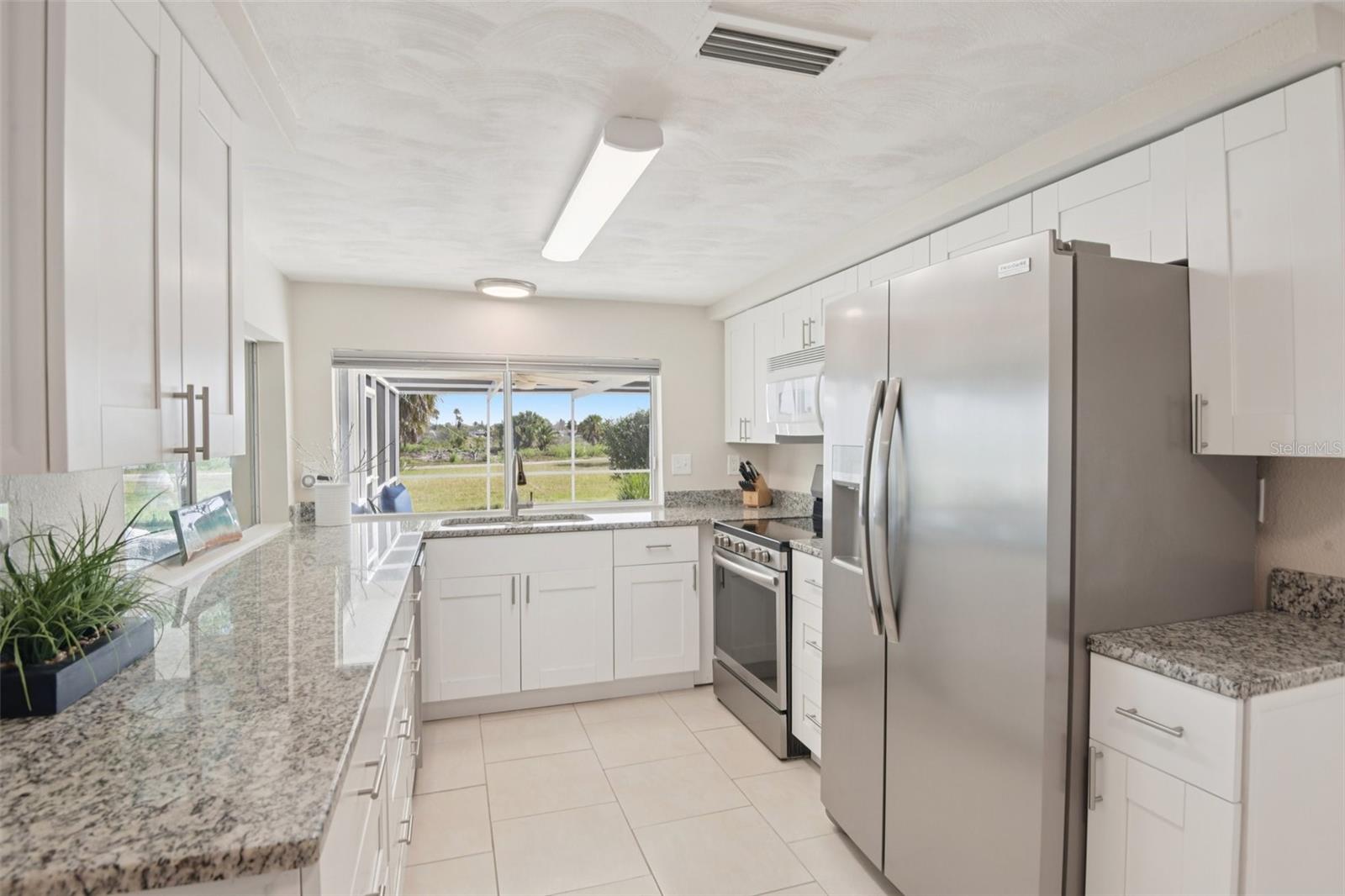 FLOR A MAR - Residential