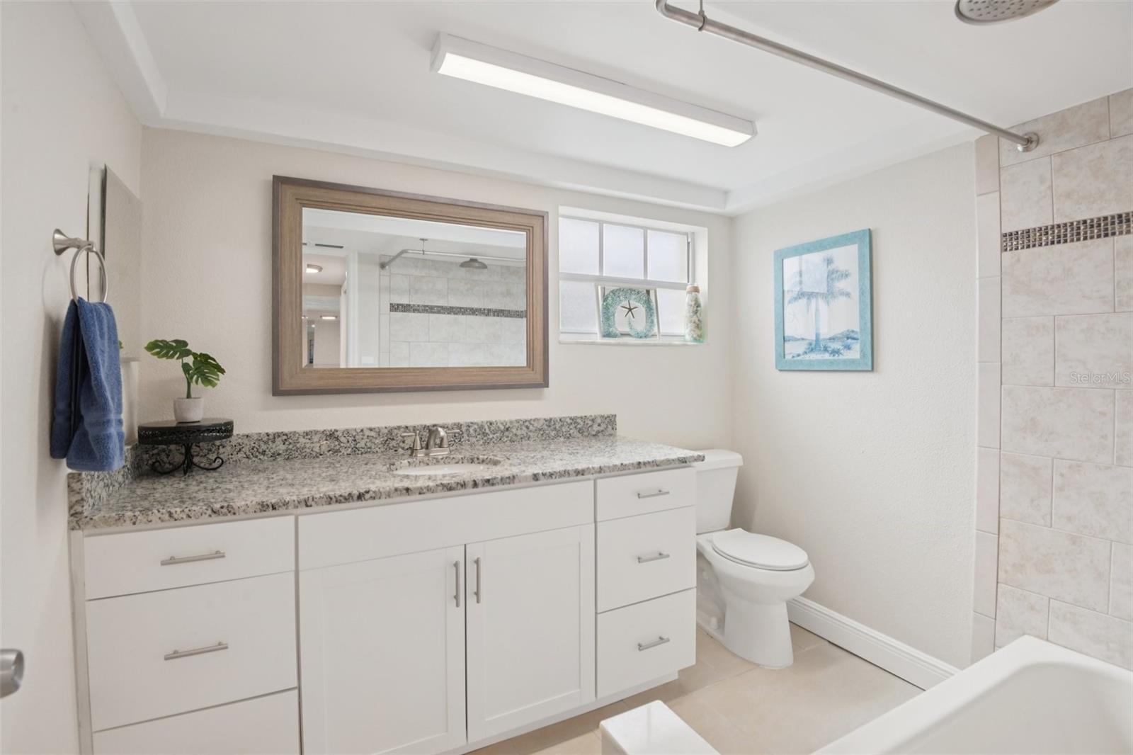 FLOR A MAR - Residential