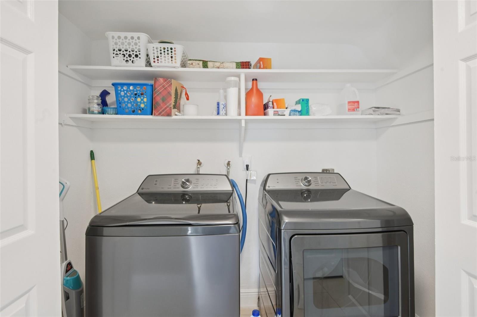 FLOR A MAR - Residential