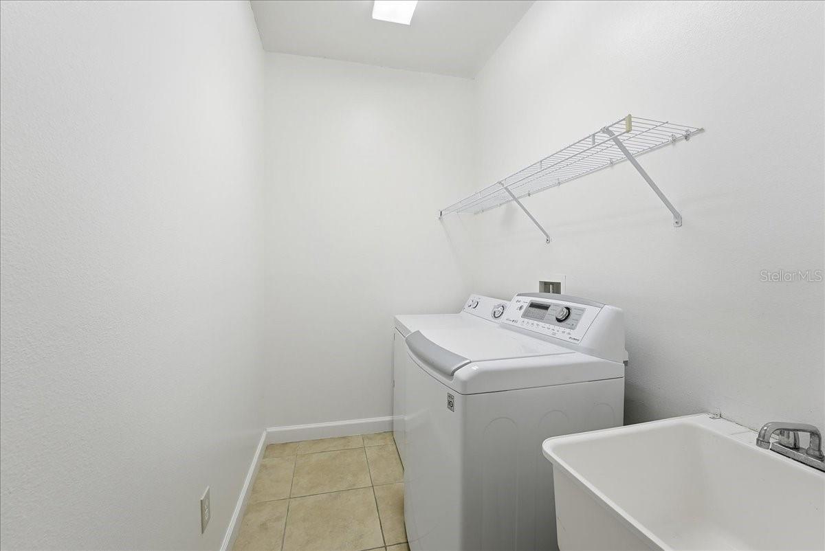 ACREAGE & UNREC - Residential Lease