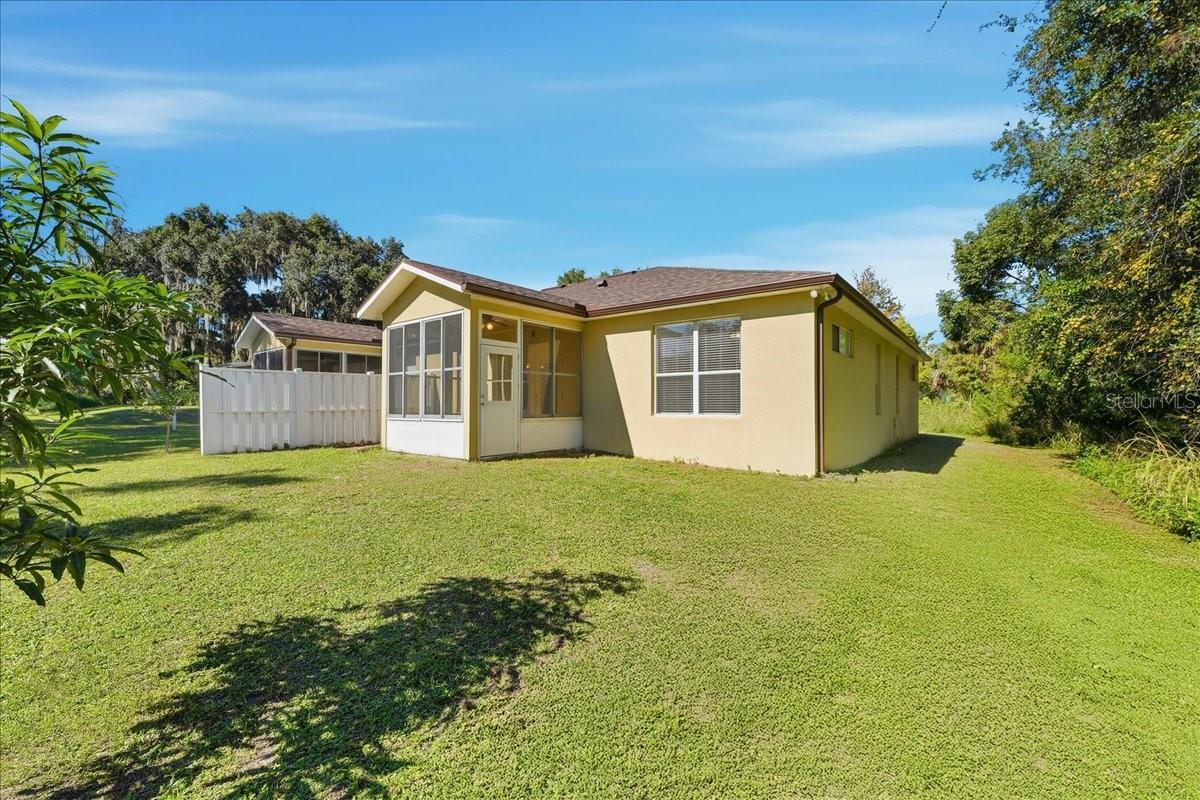 ACREAGE & UNREC - Residential Lease