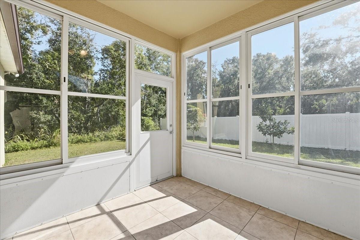 ACREAGE & UNREC - Residential Lease