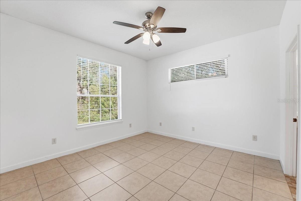 ACREAGE & UNREC - Residential Lease