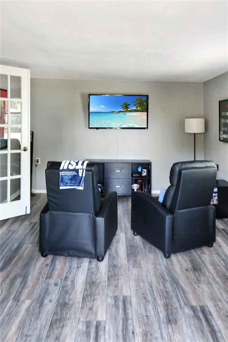 PINELLAS TERRACE - Residential