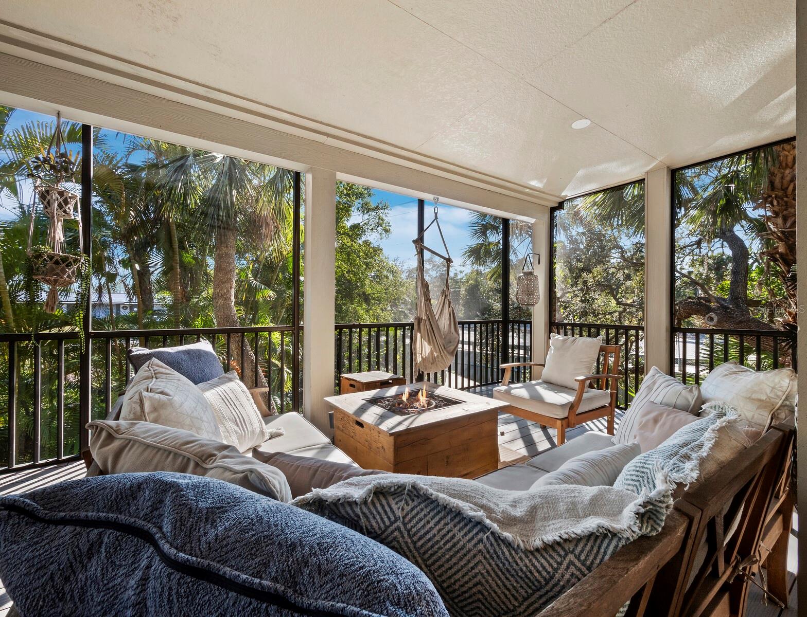 SOUTH GATE - Residential