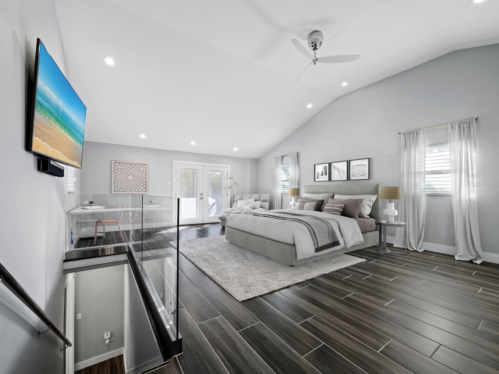 SOUTH GATE - Residential
