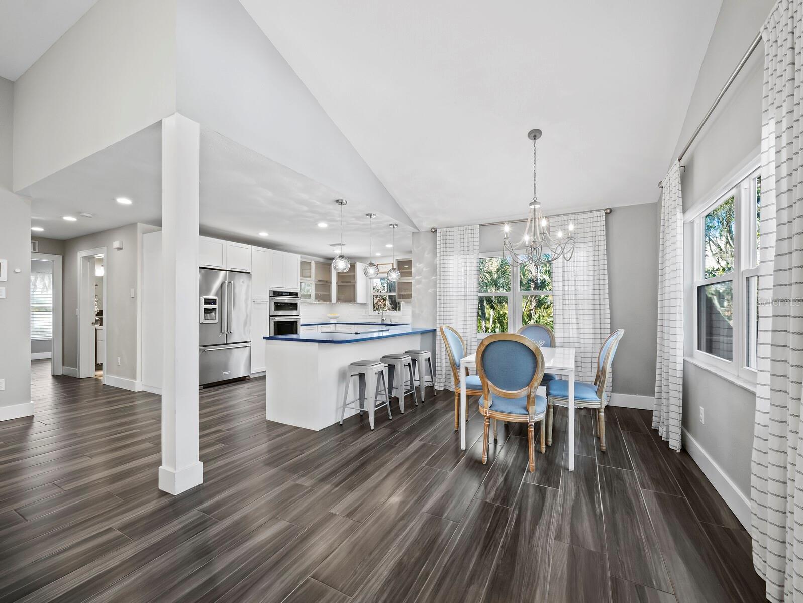 SOUTH GATE - Residential
