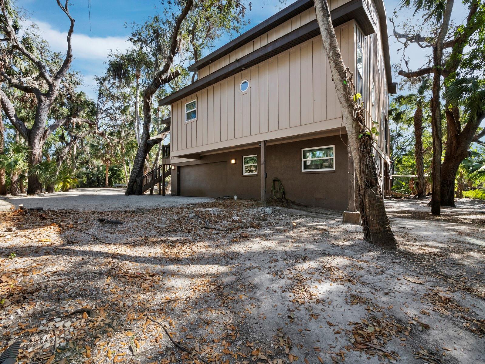 SOUTH GATE - Residential