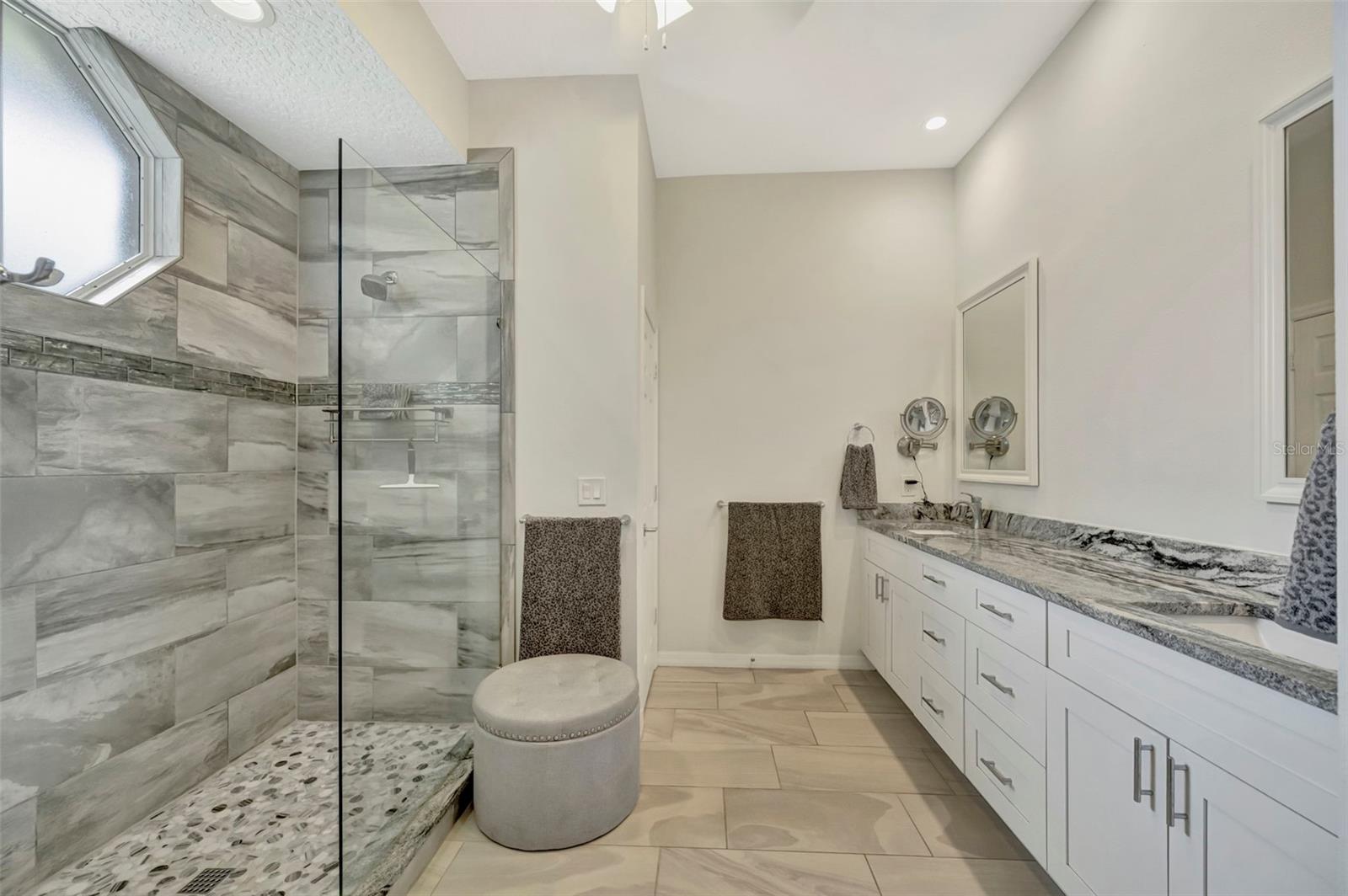 WILLOW OAKS - Residential
